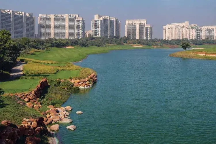 dlf-the-camellias-golf-ourseand-residences