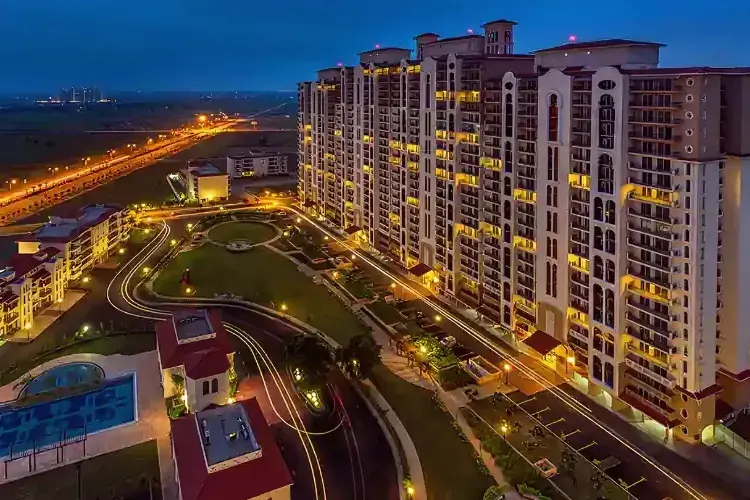 dlf-the-magnolias-aerial-night-view